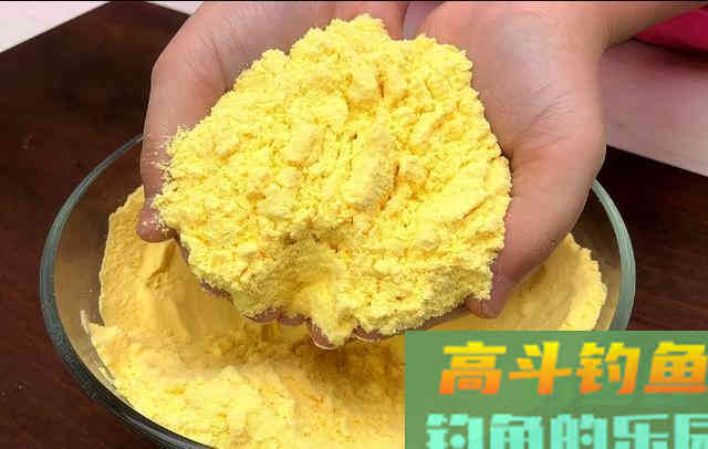 用了三十年才透露，原来这鲫鱼饵既简单又省钱