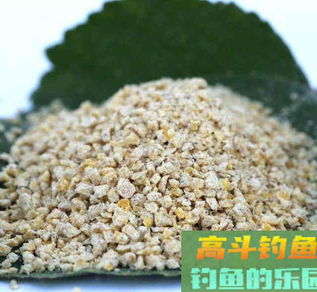 野钓鲫鱼的土配方，用的都是便宜货，连杆爆护却不是难事