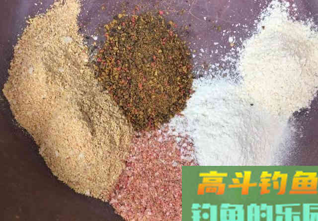 多饵混搭有死窝风险，记住这2类才是百搭饵料
