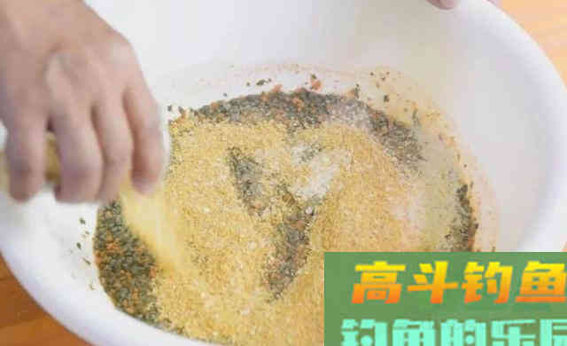 钓鱼用饵，用法恰到好处，才能充分发挥饵料的效果