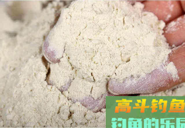 饵料一拉就散，不成团？不一定是拉丝粉的问题