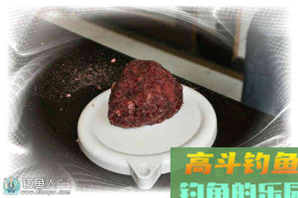冬季垂钓的果冻红虫拉饵配方制作方法