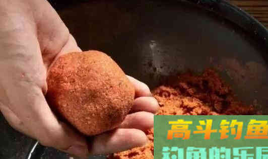 钓鱼时鱼竿上出现这现象，就说明鱼口要停