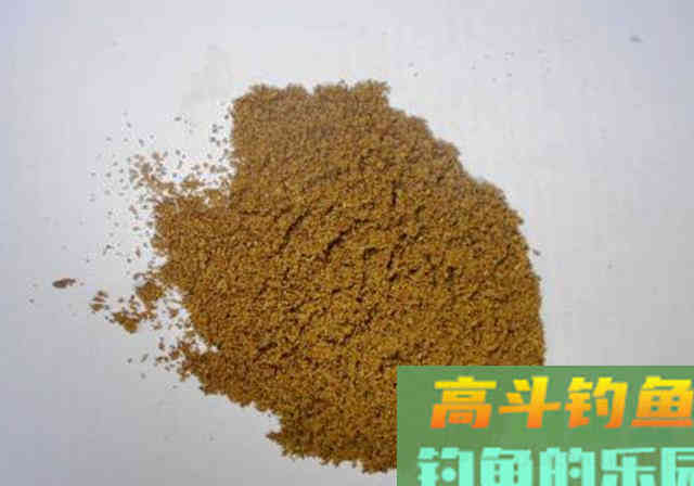 野钓鲫鱼，用对饵料钓到鱼并不难，附自制饵料过程