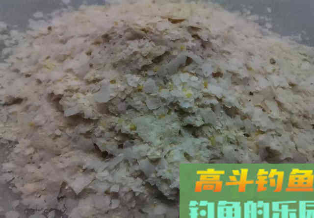 多饵混搭有死窝风险，记住这2类才是百搭饵料