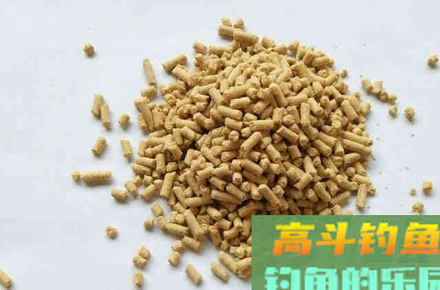 用了三十年才透露，原来这鲫鱼饵既简单又省钱