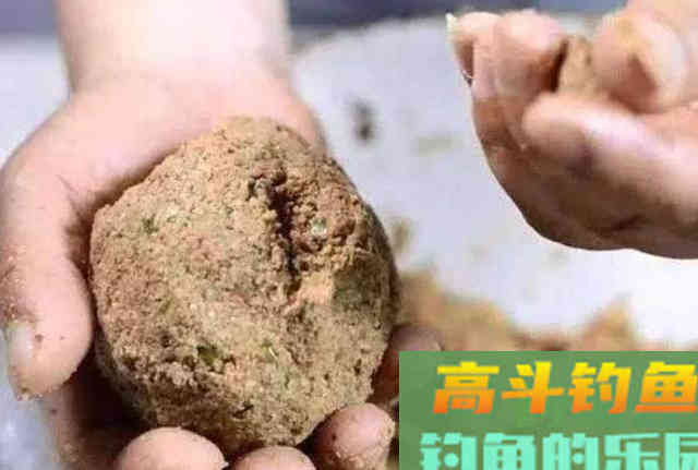 这特效鲫鱼饵，简单又省钱