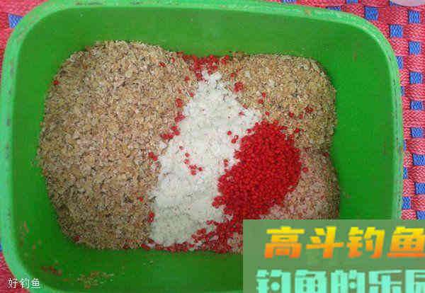 商品饵的开饵、搓饵都有哪些小技巧