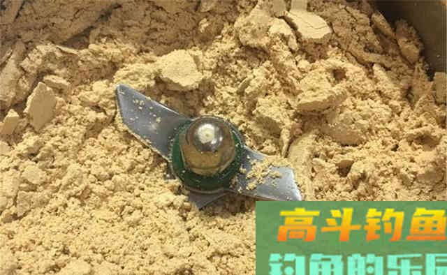 过了寒露天气转凉，饵料之中加点高热量