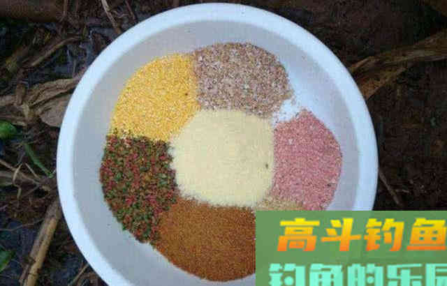 为什么钓鱼人喜欢把几种商品饵配合使用？如何看待