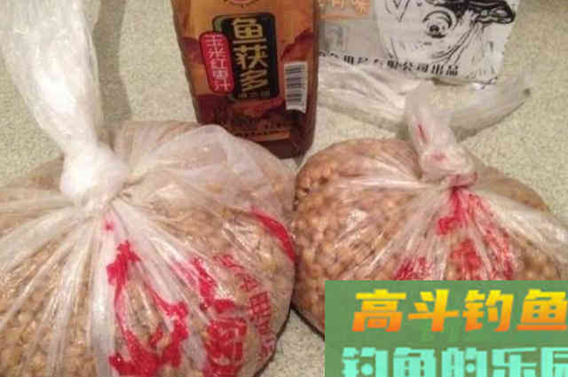 怪不得老钓手从不买饵，原来这3种东西才是大板鲫的最爱