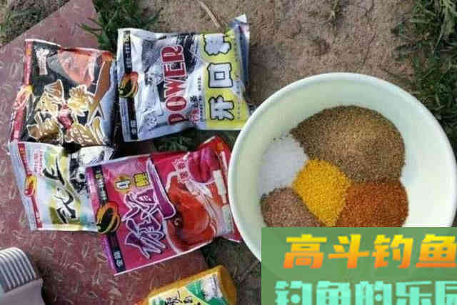 为什么钓鱼人喜欢把几种商品饵配合使用？如何看待