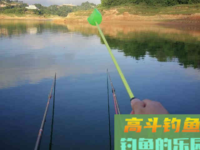 注意8个细节，用好玉米粒钓浮，堪称草鱼、翘嘴的克星