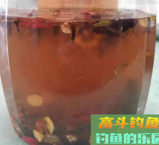 当山奈遇上丁香，一款简单又好用的钓鱼药酒就诞生了