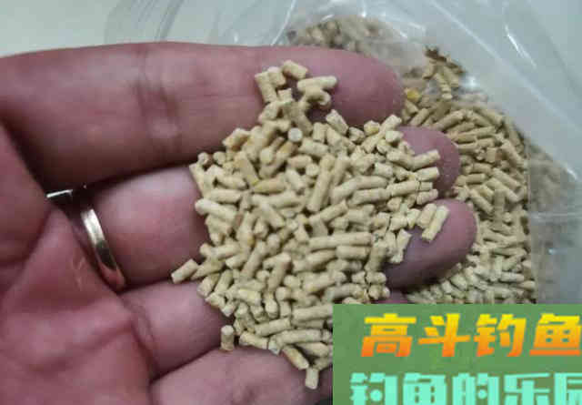 自制一款野钓专用的散炮饵，经济实惠上鱼多