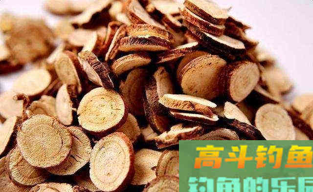 钓鱼用的药酒不全是药香味，还有腥、甜、臭的这些味型