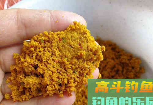 钓草鱼鳊鱼混养饵料新思路，成本几元钱，轻松破百斤