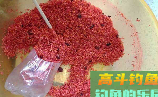 饵料添加剂别买了，把十三香加入其中