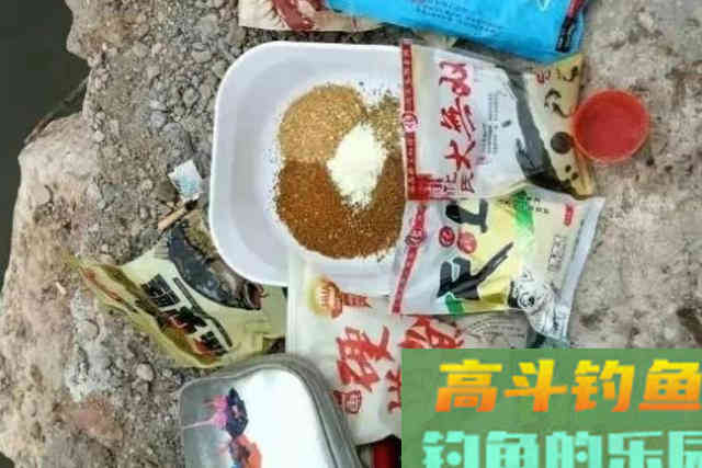 这4种天然小药，简单实用，关键鲫鲤鱼特爱吃