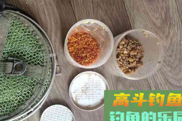 热天再不试用这草鱼饵，劝你还是尽早收竿