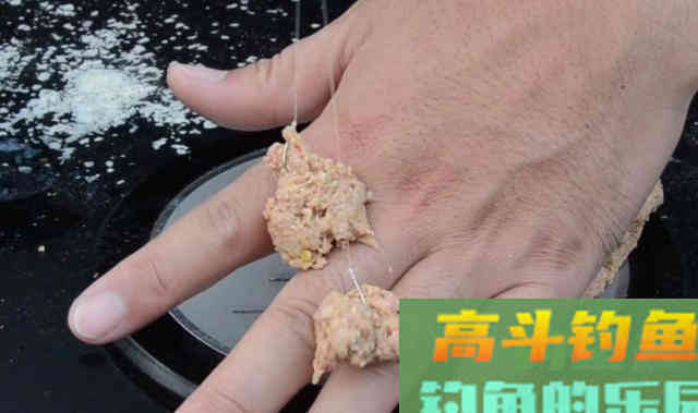 饵料拉大球有秘密，他们都加入了这些神秘颗粒