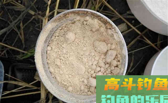 过了寒露天气转凉，饵料之中加点高热量