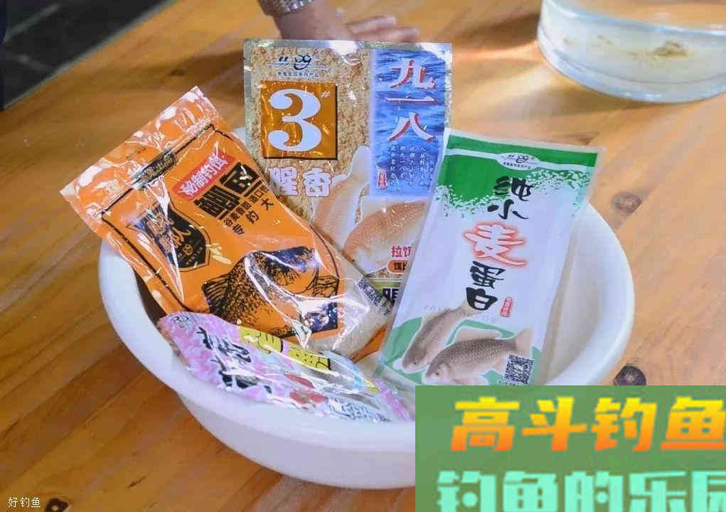 夏钓鲫鱼，分享一款经典的老鬼饵料制作配方