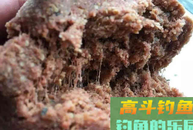 秋季钓鲤鱼饵料配方分享，经典搭配还是好用