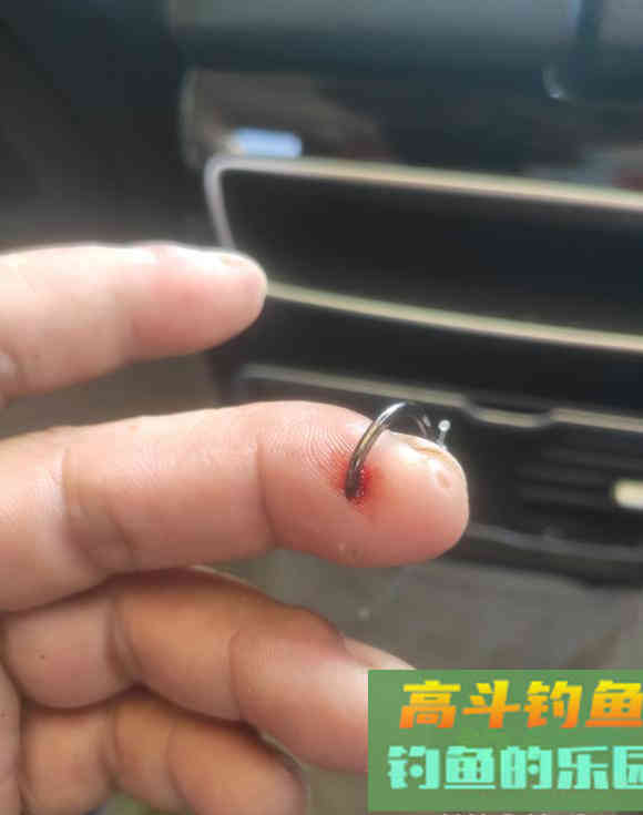 爱野钓常备这几种药，便宜且携带方便