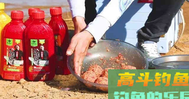 深秋钓鲫鱼用这几款饵料，鱼获不好才怪