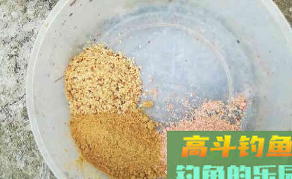 秋季钓鱼饵料为先，搭配饵料就用这些老套路
