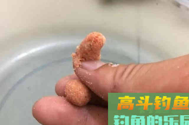 钓了40年鲫鱼，这用饵套路屡试不爽