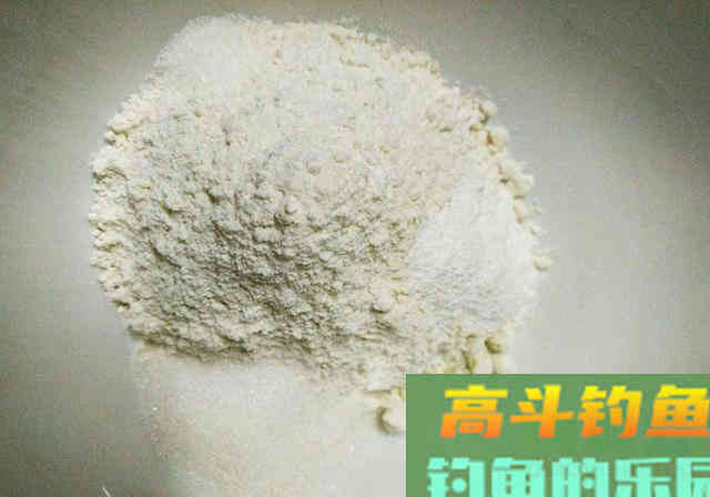 秘制饵料配方分享，鲫鱼鲤鱼通杀