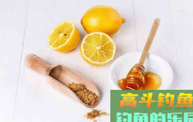 加蜂蜜能防止饵料变质？事实正相反，