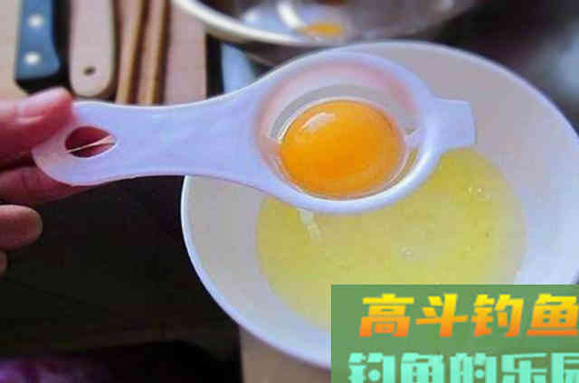 野钓鲫鱼时，可以供钓友们选择的一些特效饵料