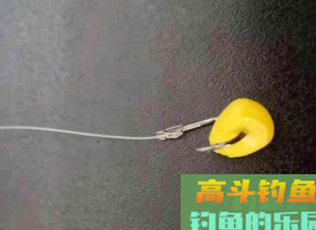 老钓手自制四种粮食钓饵，在农村十分常见