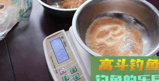 为什么钓鱼人都不愿意自制饵料，想了解内情的看这