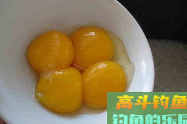 三十年老钓友征服大鲫鱼用的饵，至今很少败绩