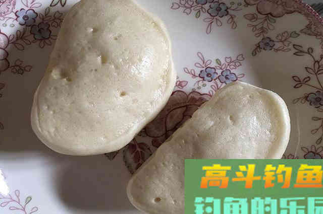 蚯蚓加这些做饵料的配方，钓到的鲫鱼又肥又大