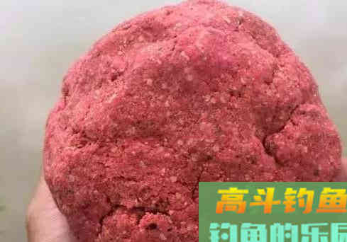 开饵时3个常被忽略细节，别以为对鱼口没影响