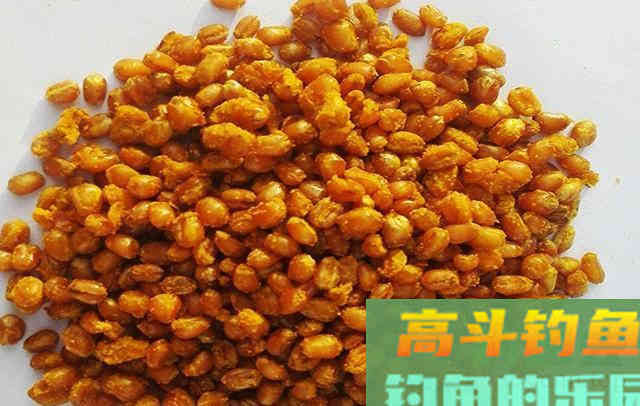 担心窝料入水诱鱼慢，用好这几个技巧让你没烦恼