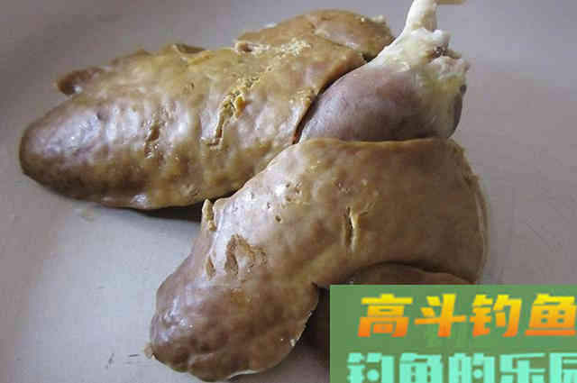 蓝鲫虾肉鸡肝做饵料，入水鱼儿抢着吃，爱钓鱼的别错过