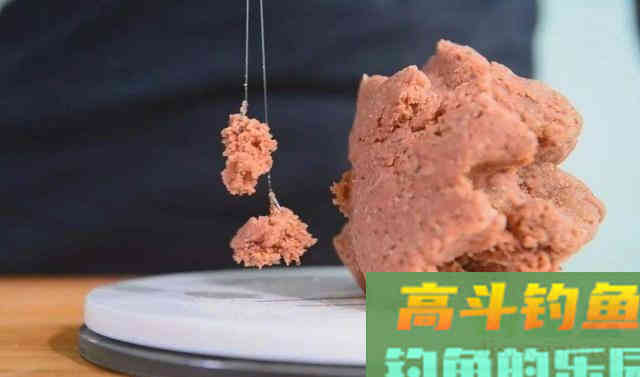 秋末钓鱼，饵料用腥还是用香？选错又是浪费时间去喂鱼
