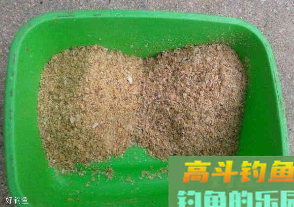 饵料的选择、配饵、开饵方法，用好饵料才能上大鱼