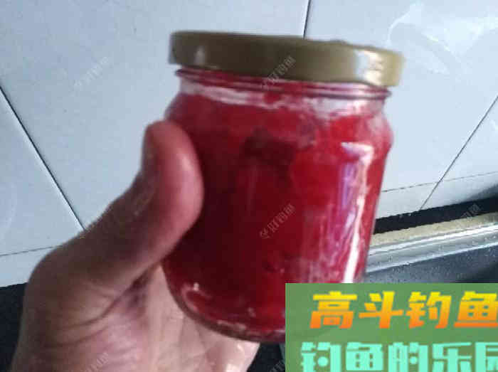 制作虾饵备战初冬钓鲫