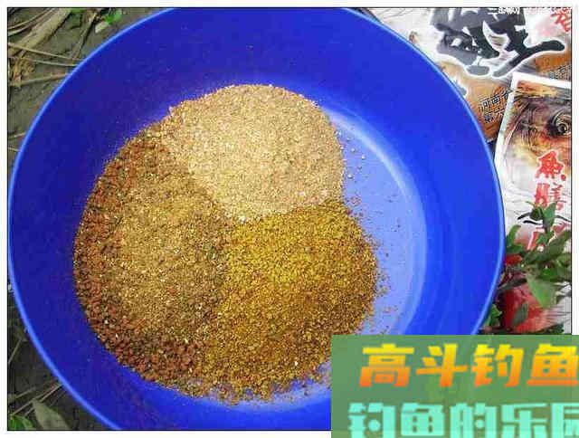 饵料中的油脂，不起眼，但这才是诱鱼开口的主因之一