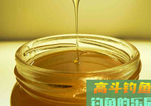 加蜂蜜能防止饵料变质？事实正相反，