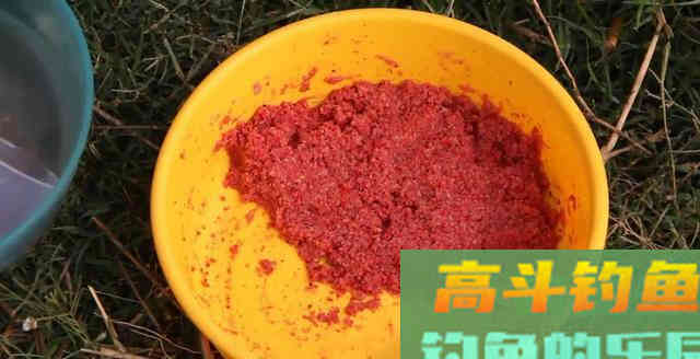 天气越来越热，鲫鱼鱼饵也越来越趋向这4种味道