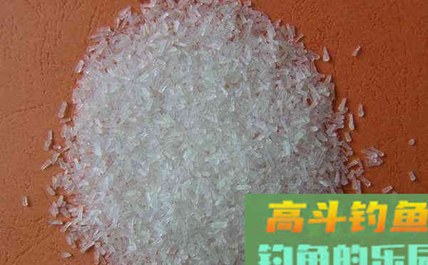 自制钓鱼小药，要多上鱼，不妨加一点