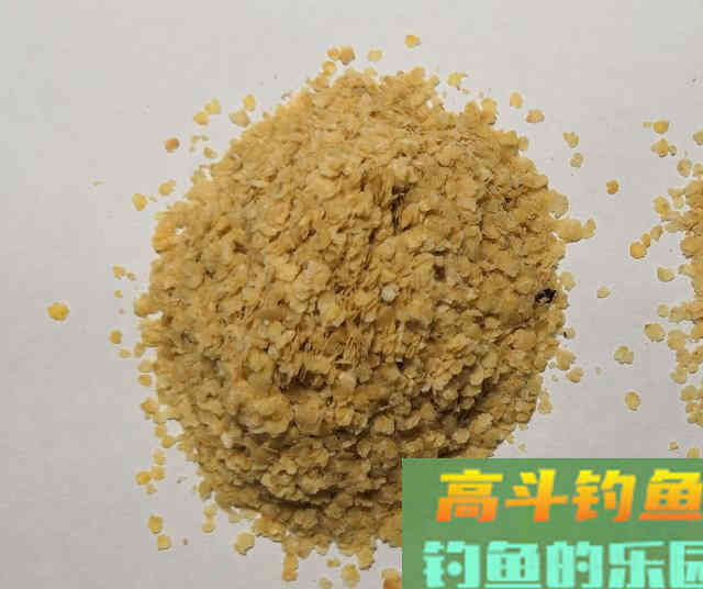 用鲫鱼饵料钓鲤鱼，3类粉饵有7种用法，结合春季钓